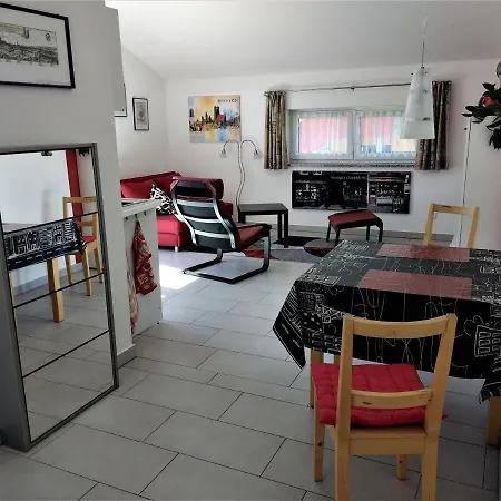 Apartment Sehr Schöne In Bei München *