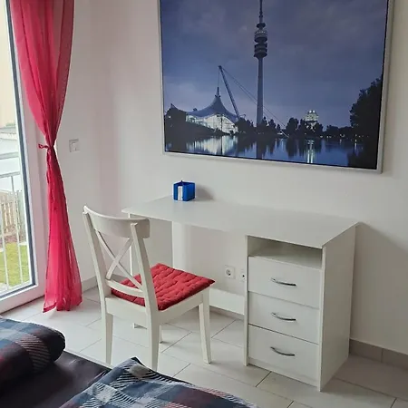 Sehr Schoene In Bei Muenchen 아파트 에베르스베르크